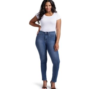 NWT NYDJ slim straight shape